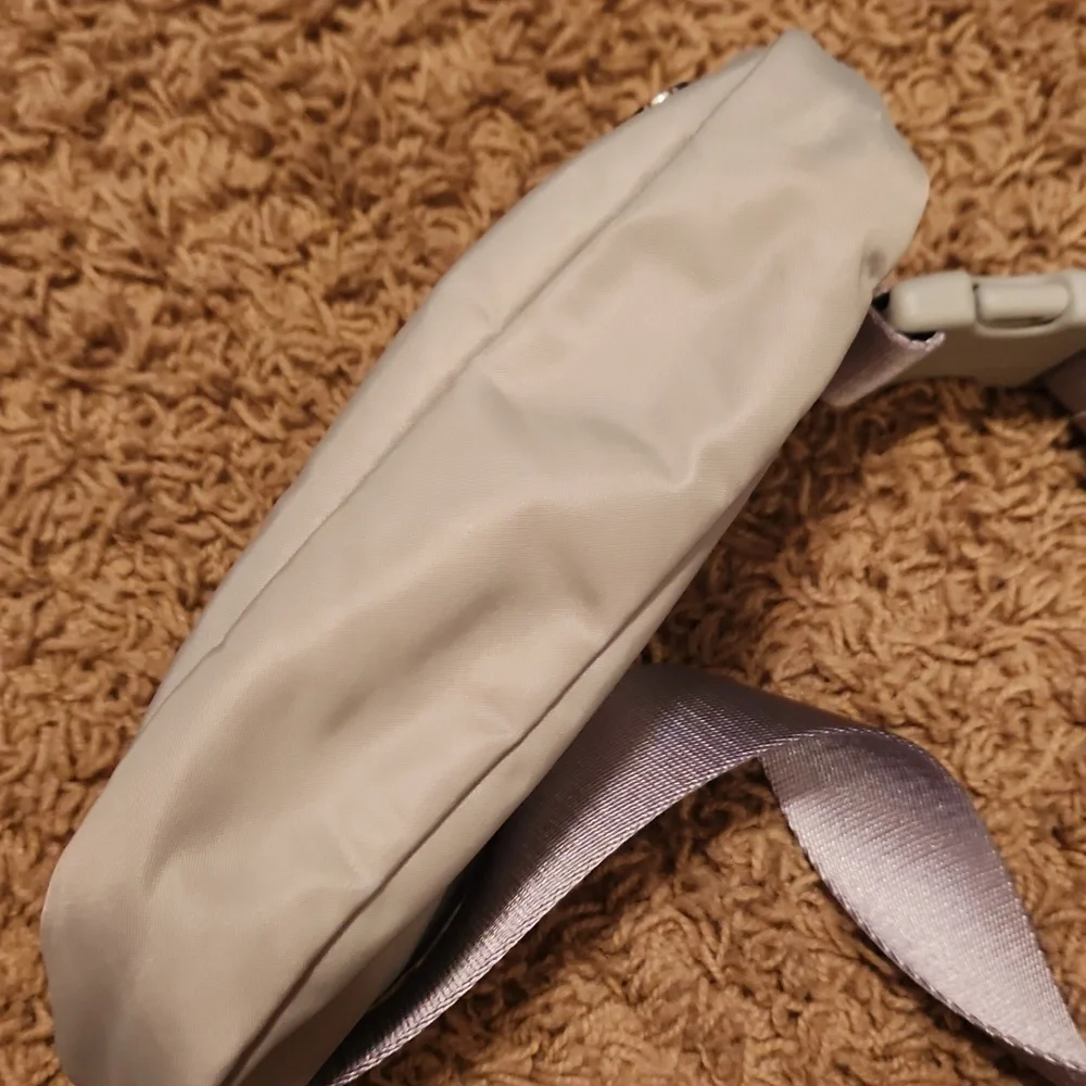 lululemon athletica Light Gray Crossbody Bag - Picture 12 of 12